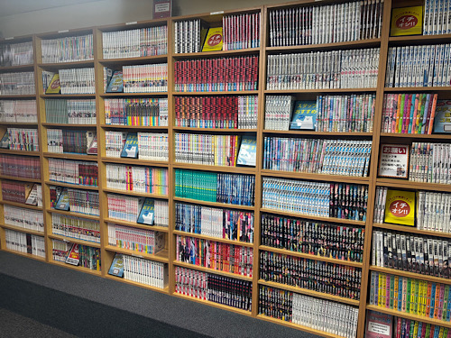 マンガコーナーがさらに充実。新たな1,000冊が入荷しました。